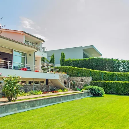House With A Parking Space Matulji, Opatija - 16038 펜션 리예카